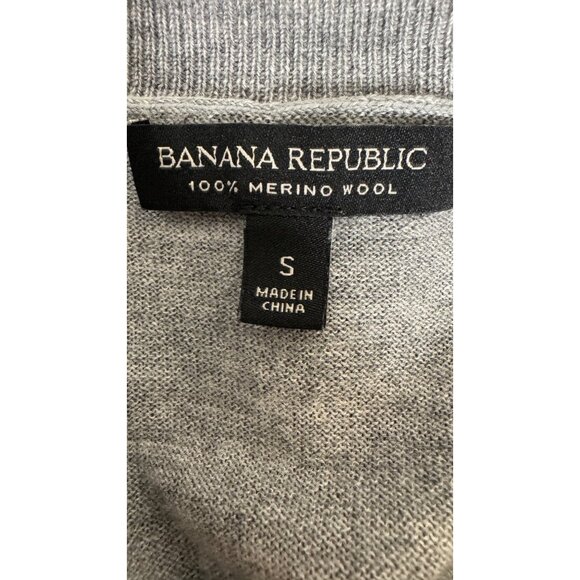 Banana Republic Small Gray Merino Wool Sweater Red Lip Detail - Picture 3 of 12